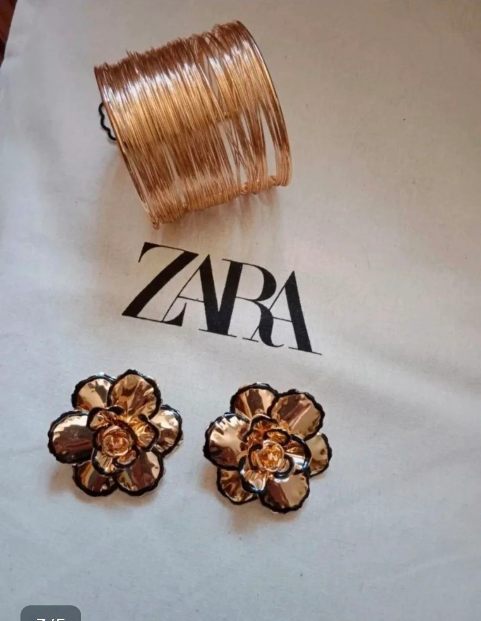 Jogo de pulseira e brincos Zara – photo 3